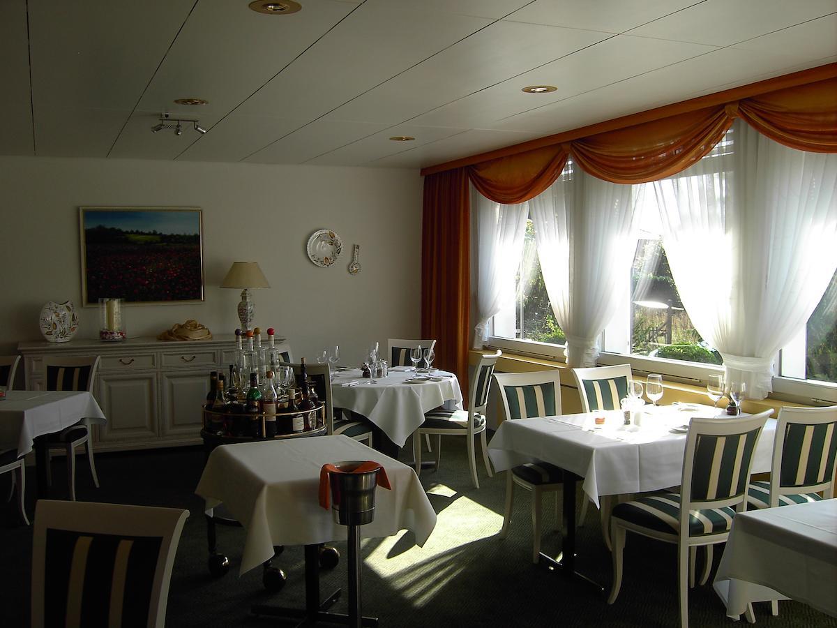 Hotel Restaurant Klosterli Pieterlen Exteriör bild