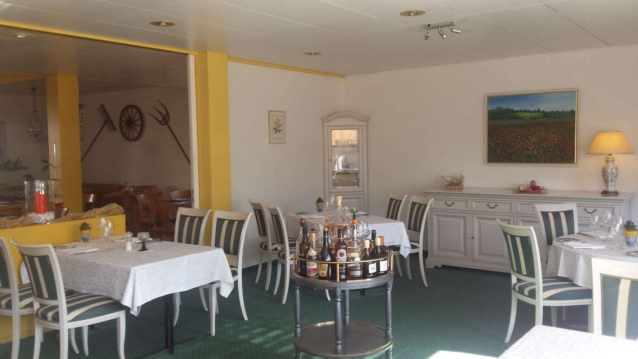 Hotel Restaurant Klosterli Pieterlen Exteriör bild